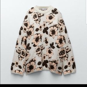 NWT size M Zara white with pink floral jacquard sweater, soft and thick